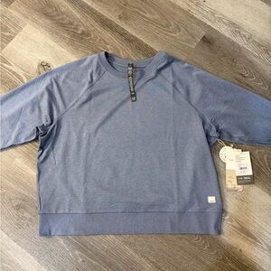 Vuori halo crew NWT size medium blue heron